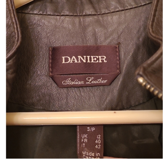 Danier Leather Womans Jacket - Picture 6 of 12